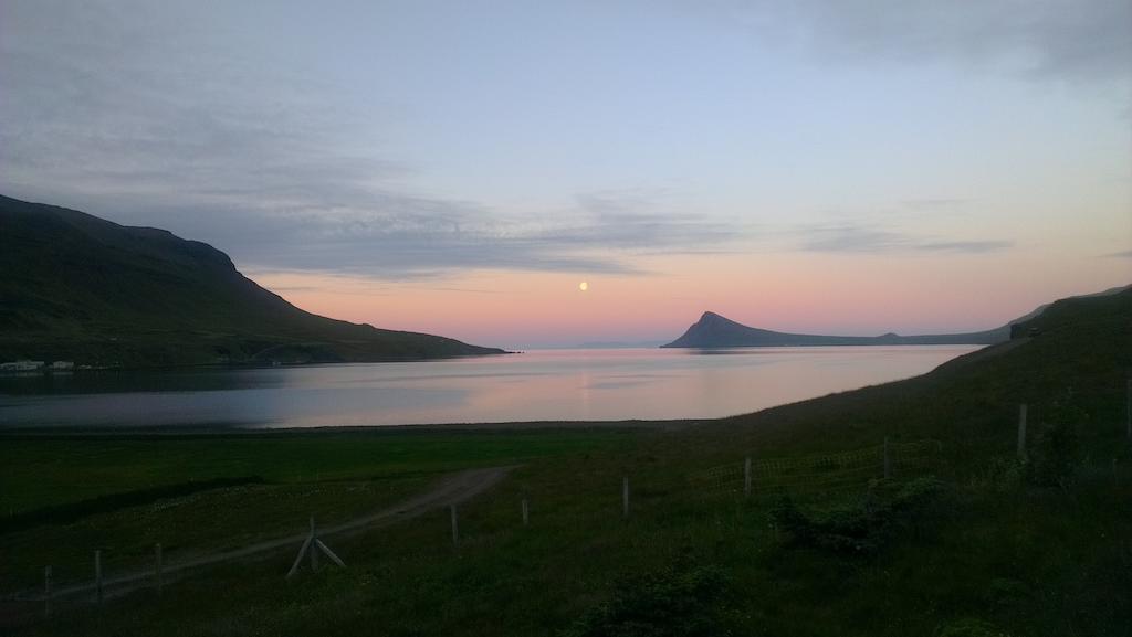 Urdartindur Guesthouse And Cottages Northurfjorthur Exteriér fotografie